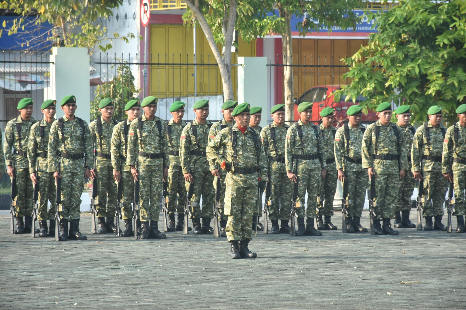 ec42e3db-55f1-422222222222222222249d-912f-f6c8d9ad3861.jpg