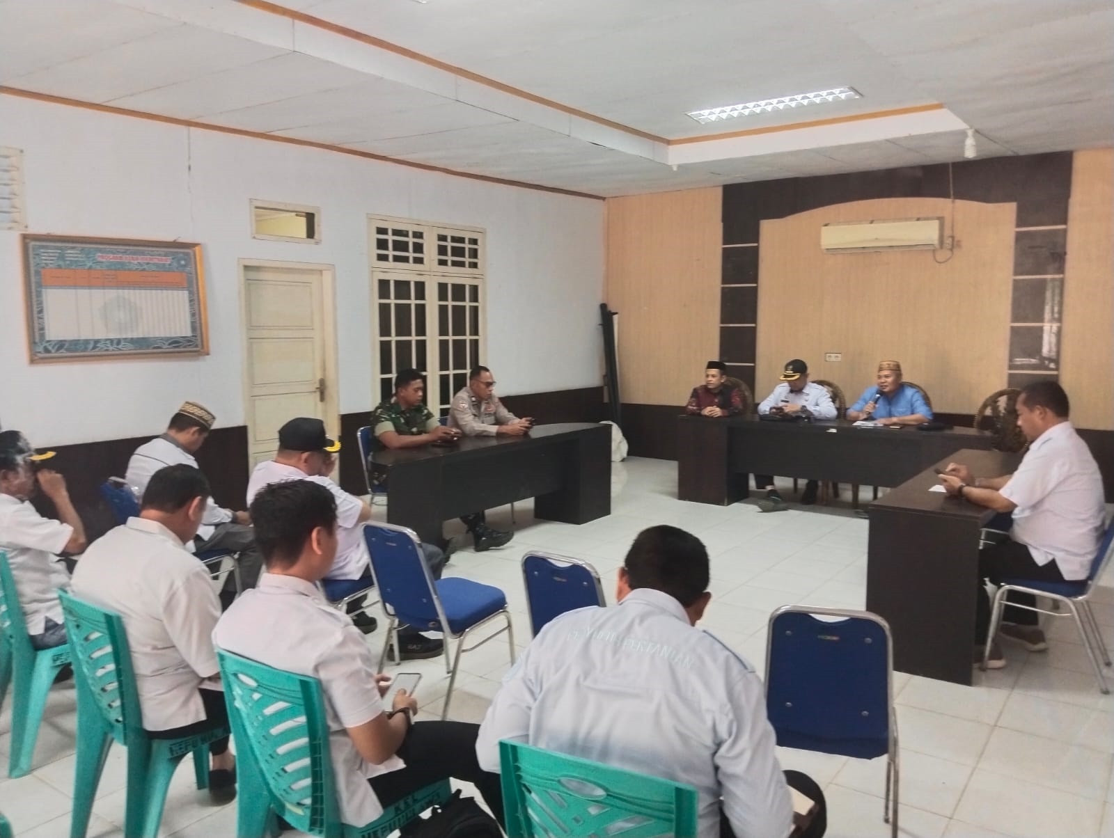 Forkopimcam Limboto Bahas Persiapan HUT Kemerdekaan Republik Indonesia Bersama Babinsa Koramil 1315-02/Limboto Dan Lintas Sektor